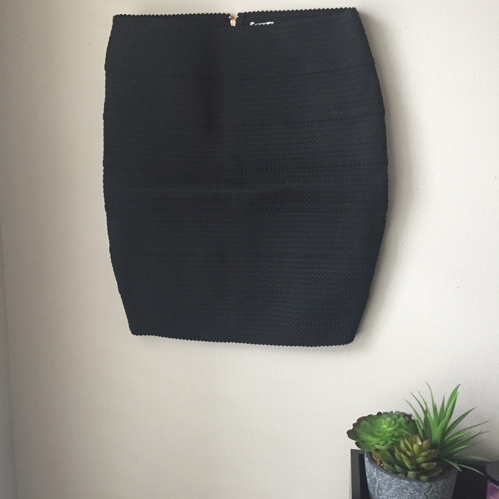 Black pencil skirt